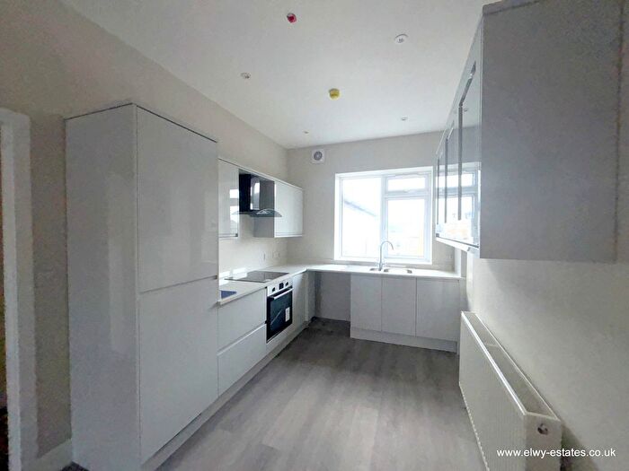 2 Bedroom Flat To Rent In Bodfor Street, Rhyl, Denbighshire, LL18