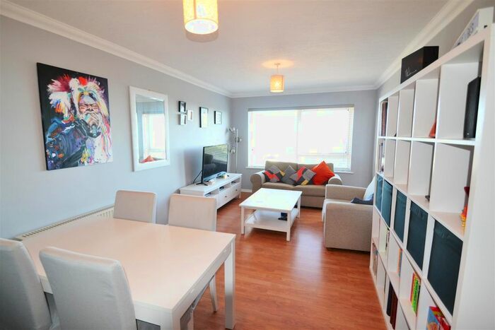 1 Bedroom Flat To Rent In Highlands Road, Portslade, BN41