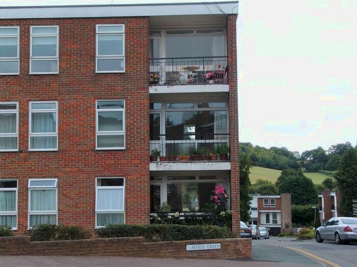 2 Bedroom Flat To Rent In Elmtree Court, Great Missenden HP16
