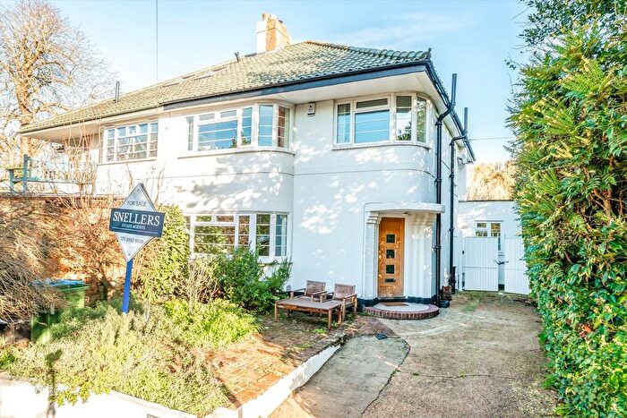 4 Bedroom Property For Sale In Park House Gardens, East Twickenham, TW1