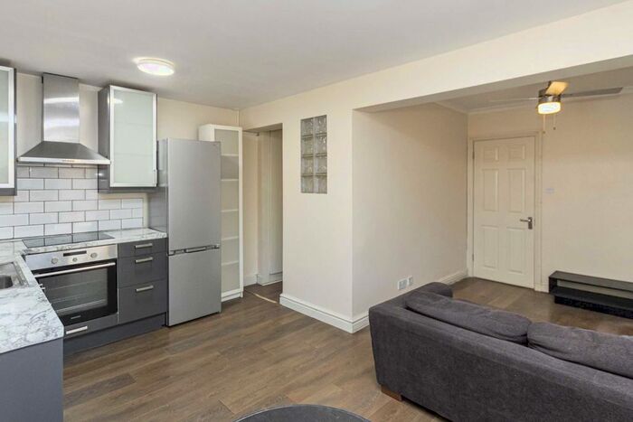 1 Bedroom Flat To Rent In Elmcroft Close, Eaton Rise, London, W5