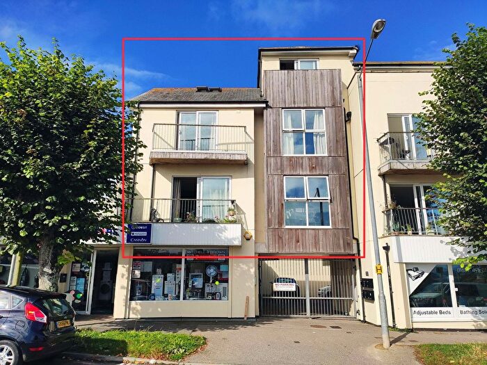 3 Bedroom Flat To Rent In St. Georges Road, Lambourne Court, TR7