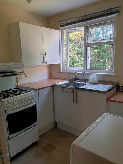 1 Bedroom Flat To Rent In Fanshawe Avenue, Barking, IG11