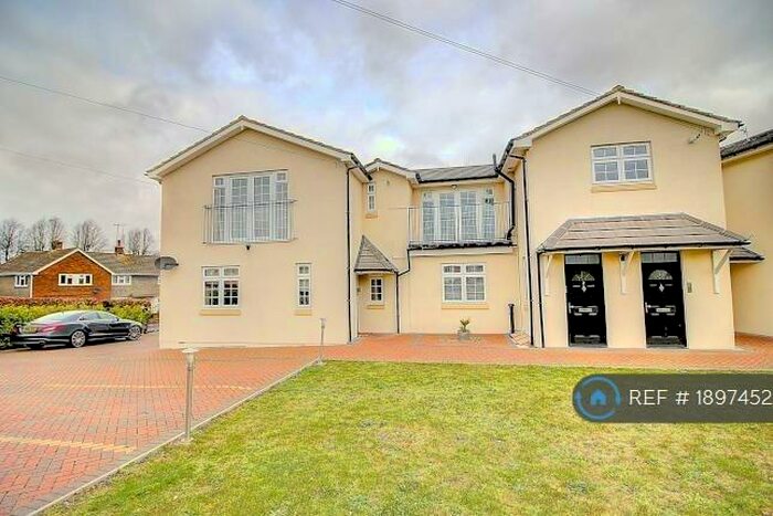 3 Bedroom Flat To Rent In Wensley Road, Reading, RG1