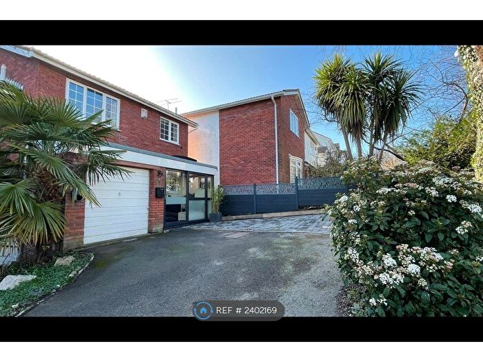 3 Bedroom Semi-Detached House To Rent In Arundel Court, Bishopston, Bristol, BS7