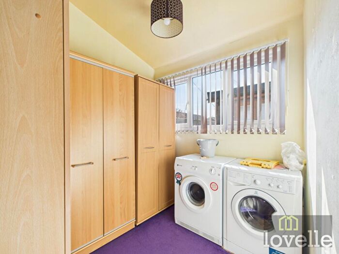 2 Bedroom Chalet For Sale In Mablethorpe Caravan Chalet Park, Mablethorpe, LN12