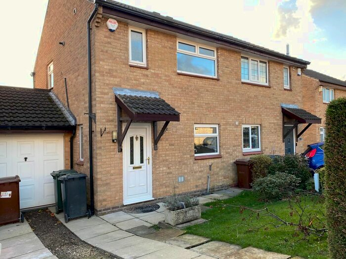 3 Bedroom Property To Rent In Hazel Avenue, Leeds, LS14