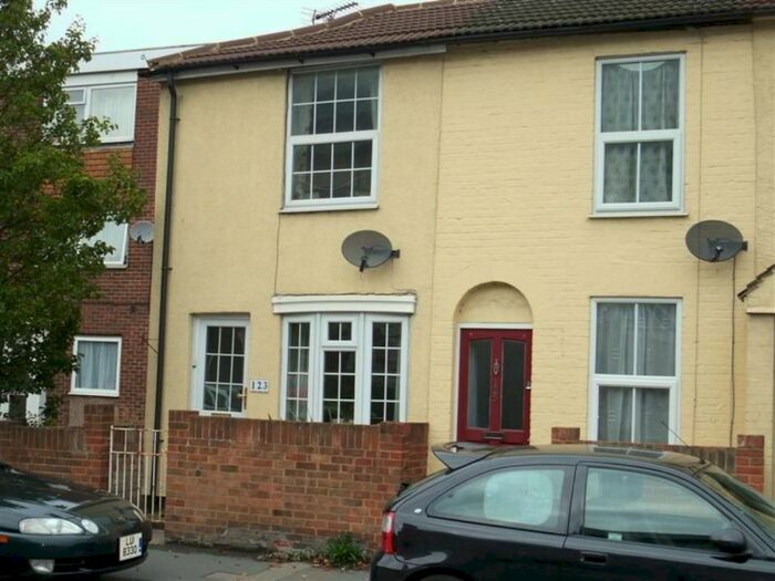 2 Bedroom Terraced House To Rent In London Road, Staines, Middlesex TW18