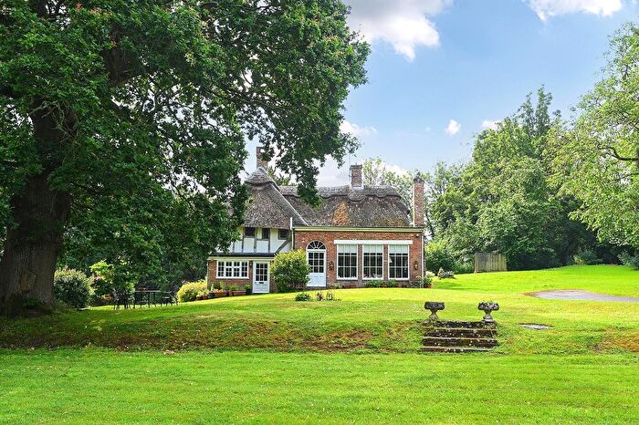 4 Bedroom Property For Sale In Starvecrow Lane, Peasmarsh, Rye, TN31