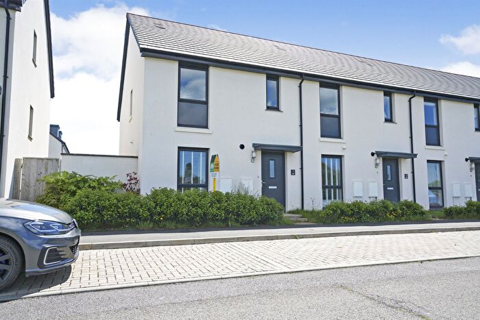 3 Bedroom End Of Terrace House To Rent In Boathouse Terrace, Wadebridge, PL27
