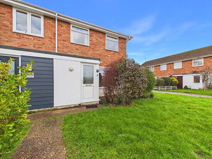 3 Bedroom End Of Terrace House To Rent In Hudson Close, Worthing, BN13