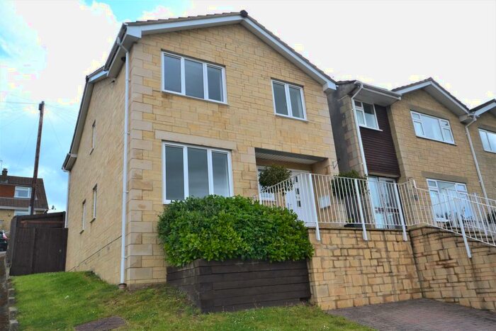 3 Bedroom Detached House To Rent In Orchard Leaze, Dursley, GL11