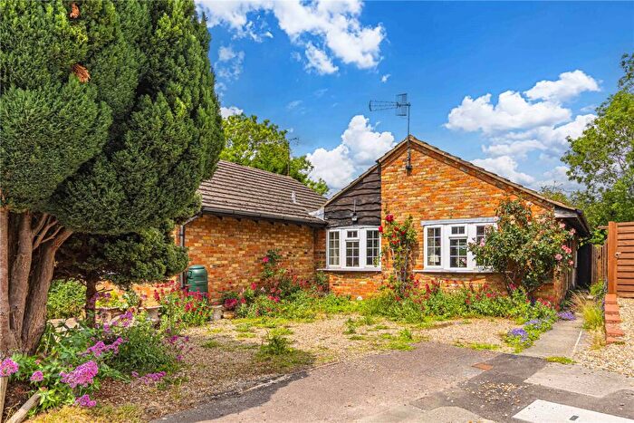 2 Bedroom Semi-Detached House For Sale In Heather Mead, Edlesborough, Dunstable, Buckinghamshire, LU6