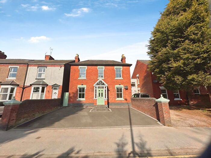 4 Bedroom Detached House For Sale In Chester Road North, Kidderminster, DY10
