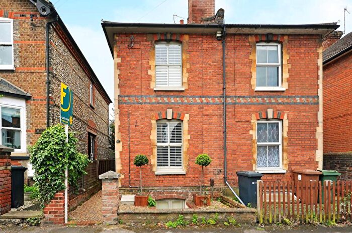 4 Bedroom Semi-Detached House To Rent In Dapdune Road, Guildford, GU1