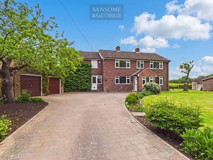 5 Bedroom Detached House For Sale In Spanish Green, Stratfield Turgis, RG27