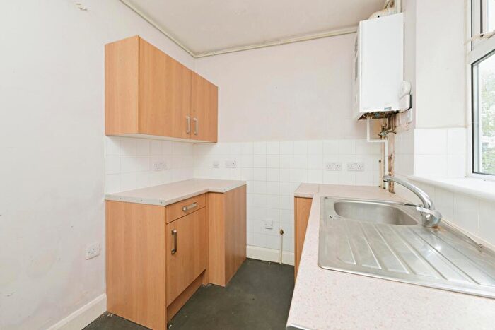 2 Bedroom Terraced House For Sale In Hampton Street, Northampton, NN1