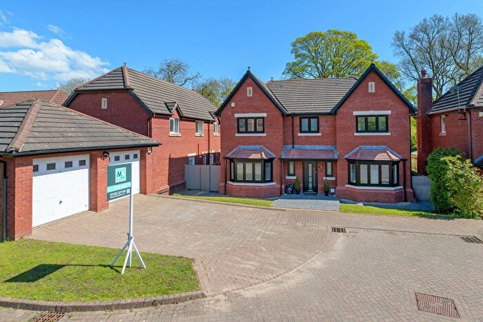 5 Bedroom Detached House For Sale In Woodstock Gardens, Appleton, WA4