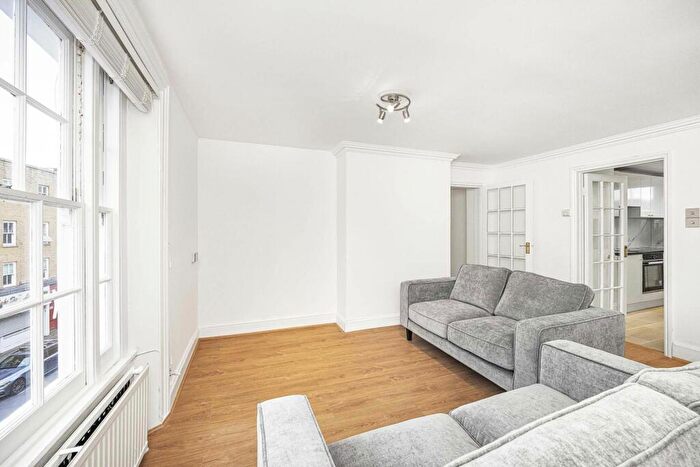 2 Bedroom Apartment To Rent In Hoxton Street, Hoxton, N1
