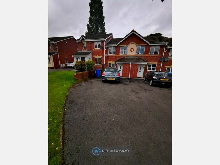 2 Bedroom Semi-Detached House To Rent In Greendale Drive, Radcliffe, M26