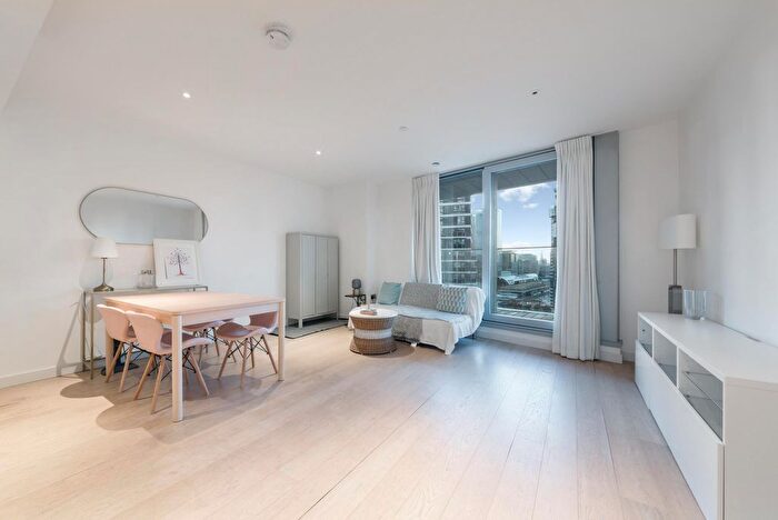 2 Bedroom Flat To Rent In Charrington Tower, New Providence Wharf, London, E14