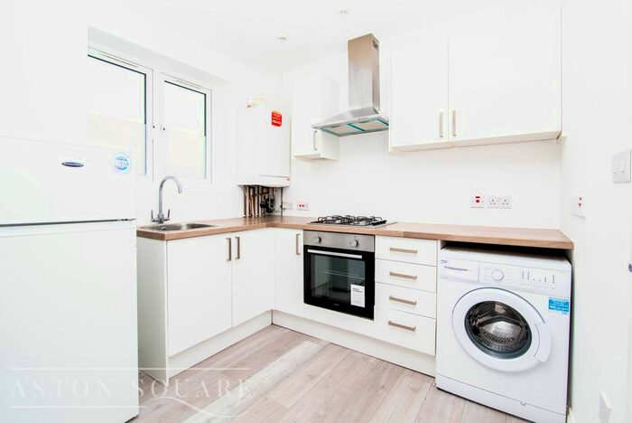 2 Bedroom Flat To Rent In Empire Parade, London N18