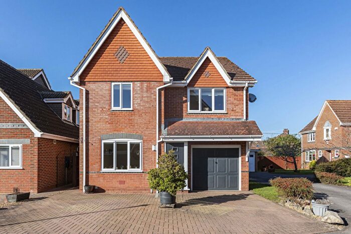 4 Bedroom Detached House For Sale In Willow Lane, Milton, OX14