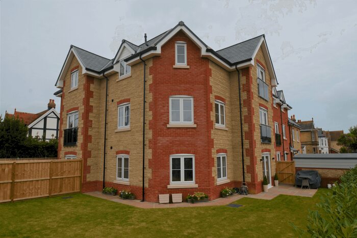 2 Bedroom Flat To Rent In Winchester Park Road, Sandown, PO36