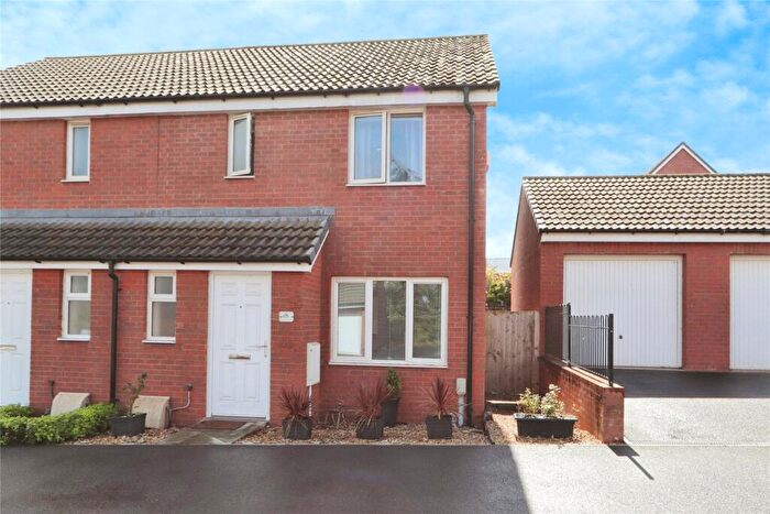 3 Bedroom Semi-Detached House For Sale In Pincombe Road, Bideford, Devon, EX39