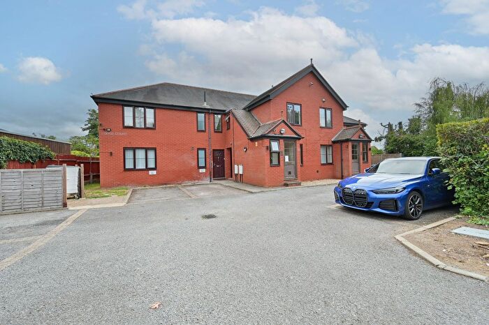 1 Bedroom Flat To Rent In High Road, Leavesden, WD25