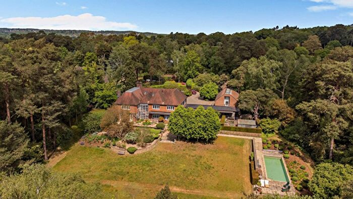 5 Bedroom Detached House For Sale In Swifts Close, Farnham, Surrey, GU10