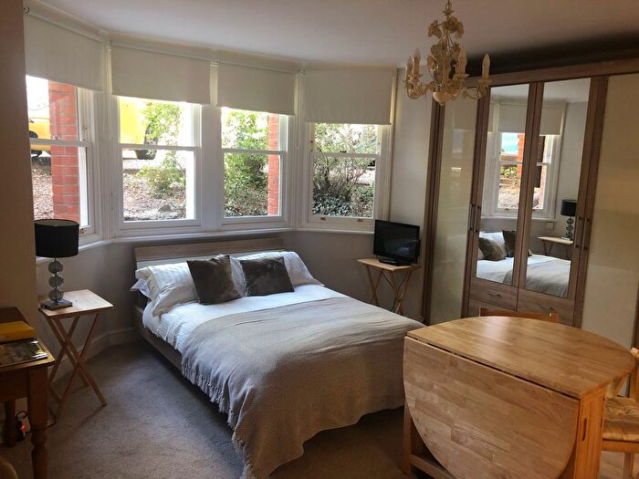 1 Bedroom Flat To Rent In Banbury Road, Oxford, OX2