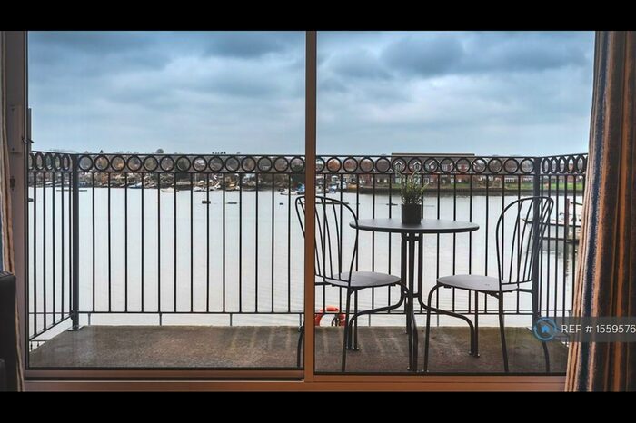 2 Bedroom Flat To Rent In Vespasian Road, Southampton, SO18