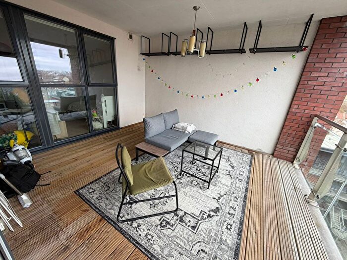 2 Bedroom Flat To Rent In Skypark Road, Bristol, BS3