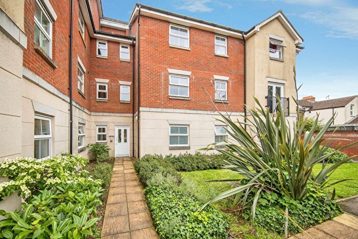 2 Bedroom Flat For Sale In Adair Road, Ipswich, IP1