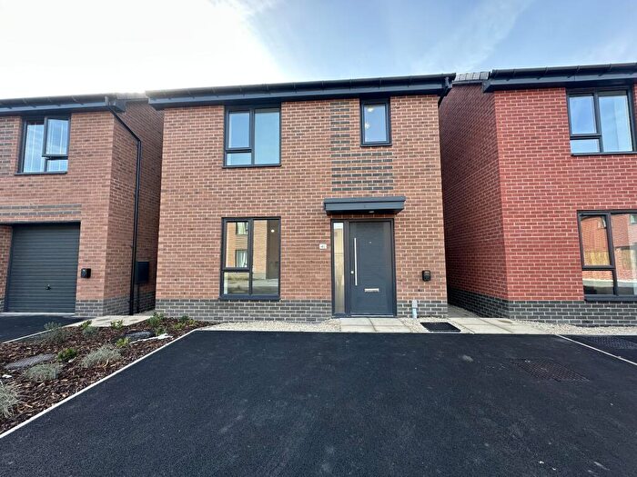 3 Bedroom House To Rent In Hollowsbrook Road, New Rossington, Doncaster, DN11
