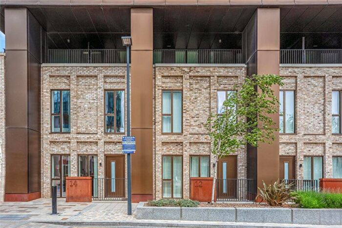 2 Bedroom Duplex For Sale In Silvercroft Street, Manchester, Greater Manchester, M15