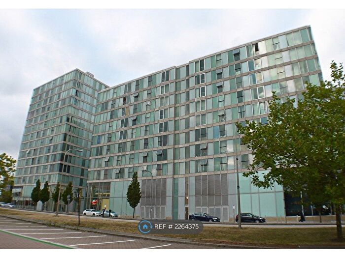 1 Bedroom Flat To Rent In Carnegie House, Milton Keynes, MK9