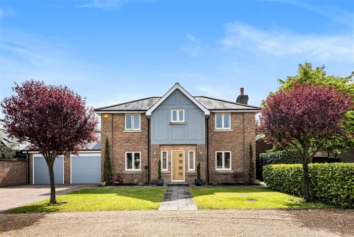 5 Bedroom House For Sale In Grey Gables Lysley Place, Brookmans Park, AL9