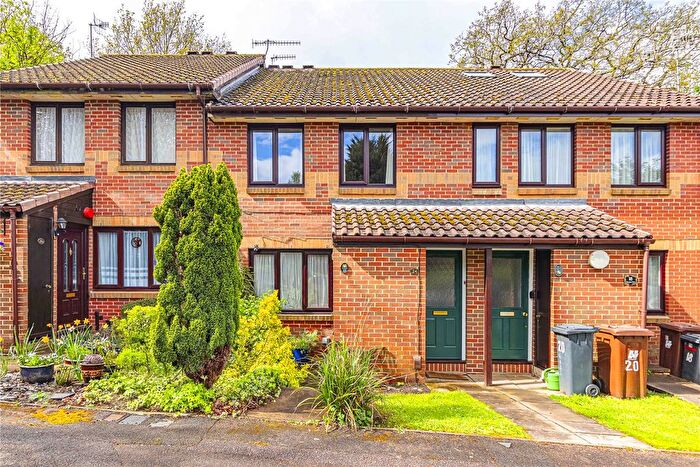 1 Bedroom Maisonette For Sale In Richards Close, Bushey Heath, Hertfordshire, WD23