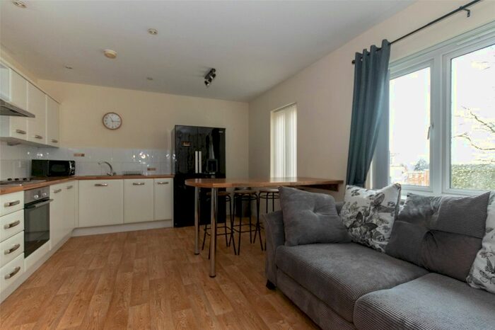 2 Bedroom Flat To Rent In Ash Court, Killingbeck, Leeds LS14