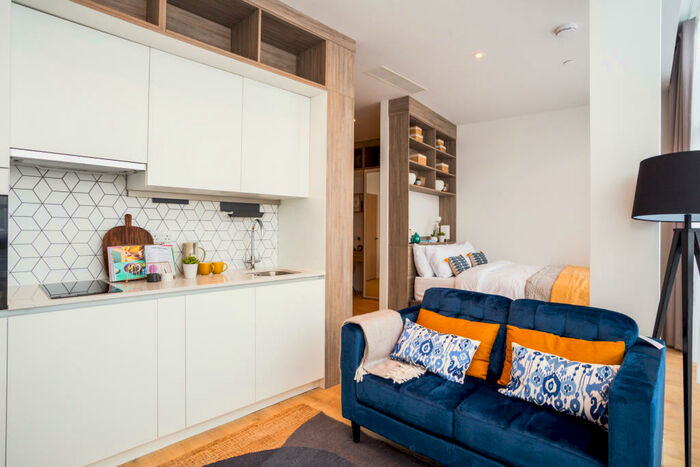 Studio To Rent In Station Road, Addlestone, KT15