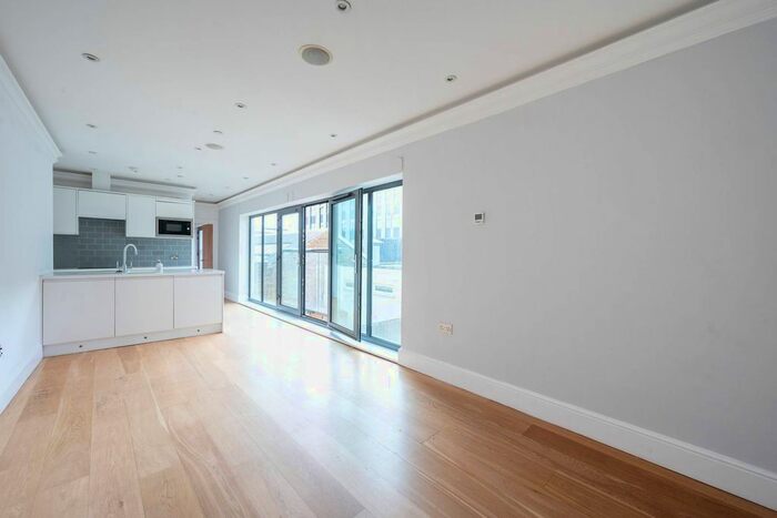 1 Bedroom Flat To Rent In Merton Road, Earlsfield, London, SW18