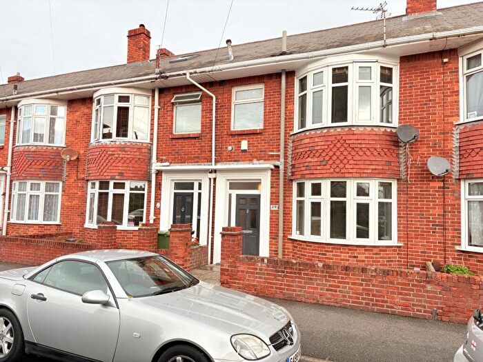 3 Bedroom Terraced House For Sale In Hayling Avenue, Portsmouth, PO3