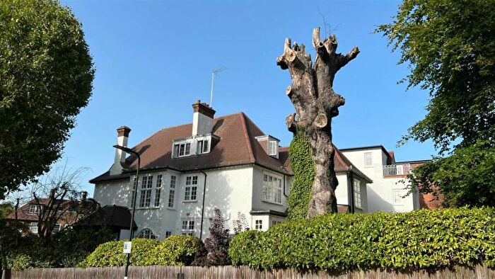 1 Bedroom Apartment To Rent In Rosecroft Avenue - Hampstead Crofts, NW3