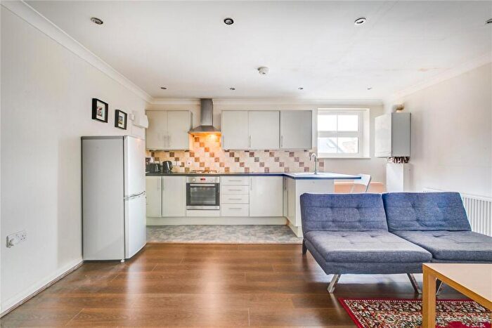 1 Bedroom Flat To Rent In Salusbury Road, Queens Park, NW6