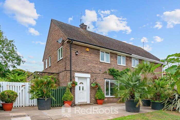 3 Bedroom Semi-Detached House For Sale In Copley Crescent, Doncaster, DN5