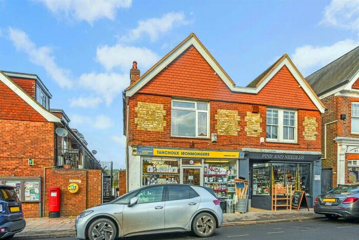 2 Bedroom Flat To Rent In Headley Road, Grayshott, Hindhead, GU26