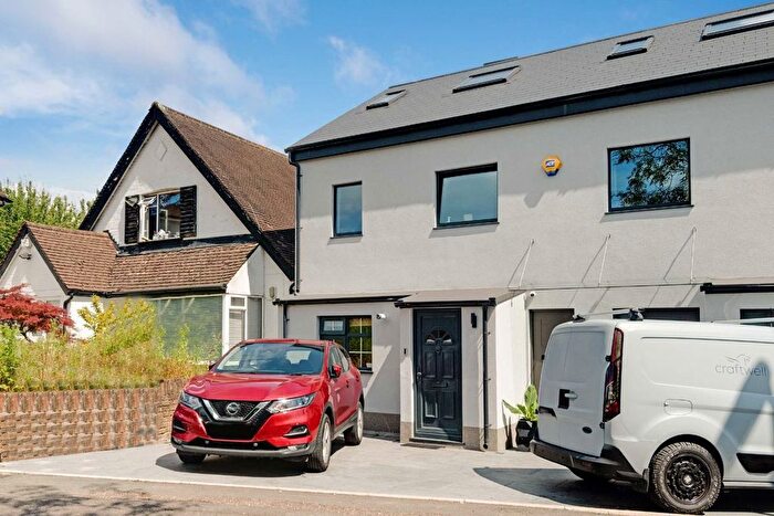 4 Bedroom Property To Rent In Windmill Lane, Greenford, UB6