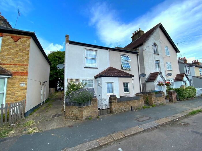 2 Bedroom Semi-Detached House To Rent In New Road, Staines-Upon-Thames, Surrey, TW18